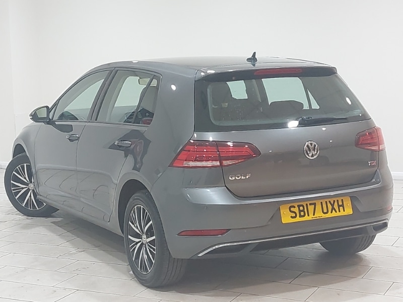 Used Volkswagen Golf 2017 for sale - 77750808: Photo 3