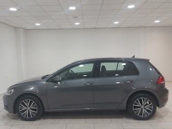 Used Volkswagen Golf 2017 for sale - 77750808: Photo