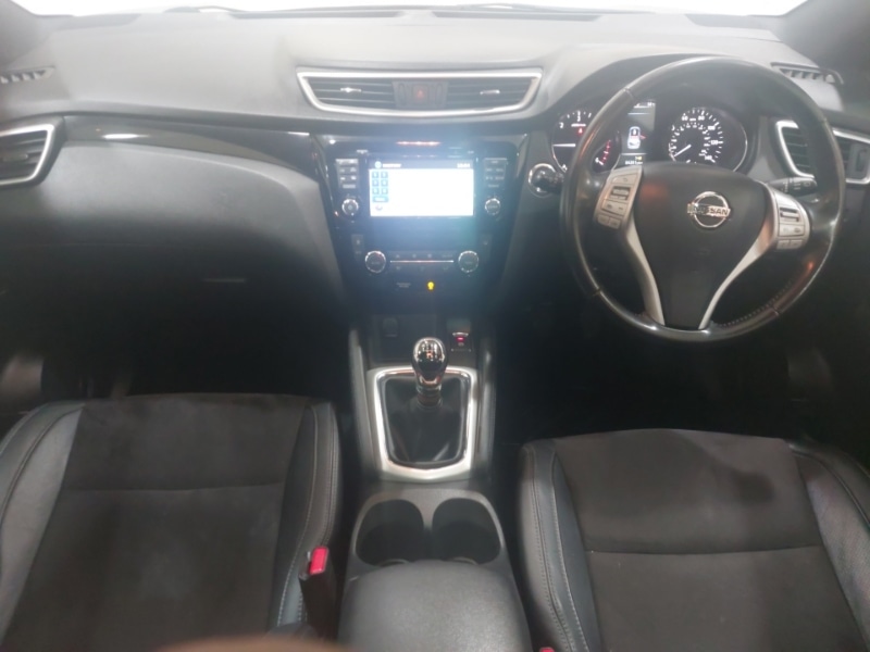Used Nissan Qashqai 2017 for sale - 78114065: Photo 2