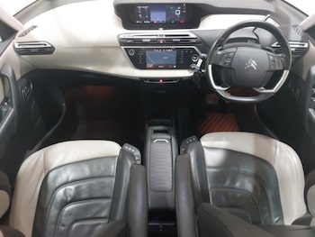 Used Citroen C4 Picasso 2016 for sale - 76771376: Photo