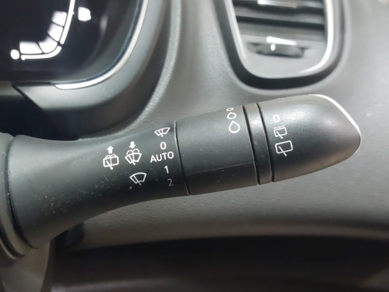 Used Renault Grand Scenic 2019 for sale - 76800055: Photo 17