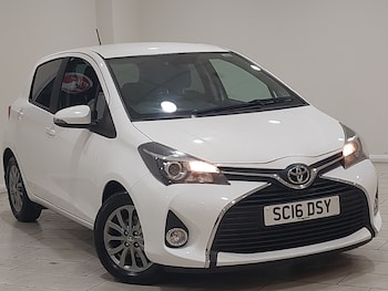 Used Toyota Yaris 2016 for sale - 79447379: Photo