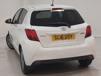 Used Toyota Yaris 2016 for sale - 79447379: Photo