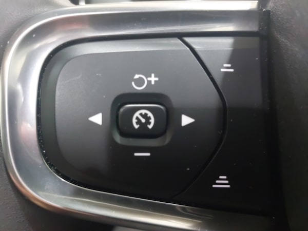 Used Volvo XC40 2024 for sale - 75768174: Photo 14