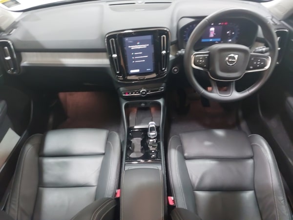 Used Volvo XC40 2024 for sale - 75768174: Photo 2