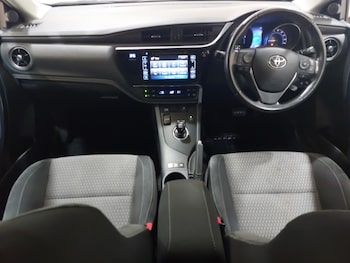 Used Toyota Auris 2018 for sale - 76745733: Photo