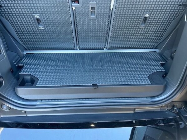 Used Land Rover Defender 2024 for sale - 74401997: Photo 23