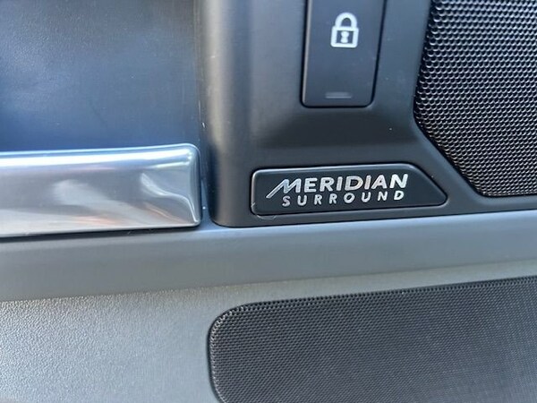 Used Land Rover Defender 2024 for sale - 74401997: Photo 25