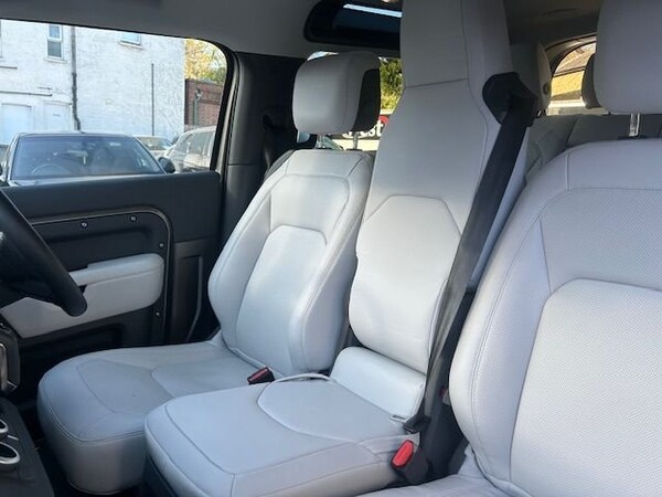 Used Land Rover Defender 2024 for sale - 74401997: Photo 29