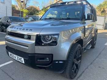 Used Land Rover Defender 2024 for sale - 74401997: Photo