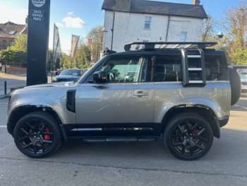 Used Land Rover Defender 2024 for sale - 74401997: Photo