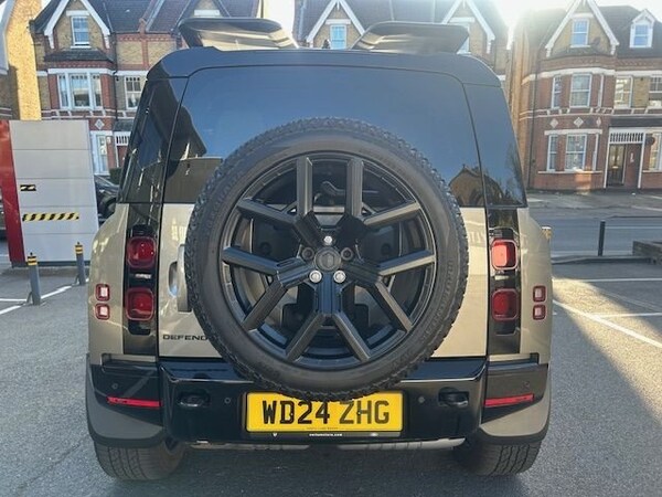 Used Land Rover Defender 2024 for sale - 74401997: Photo 6