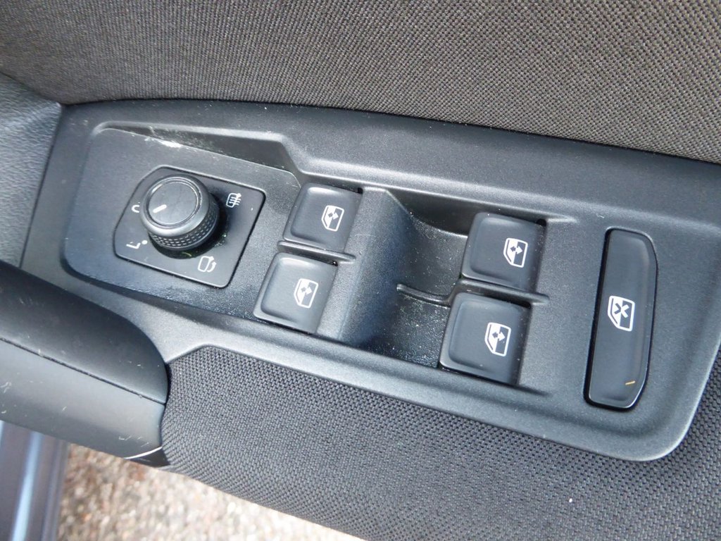 Used Volkswagen Tiguan 2020 for sale - 77133180: Photo 23