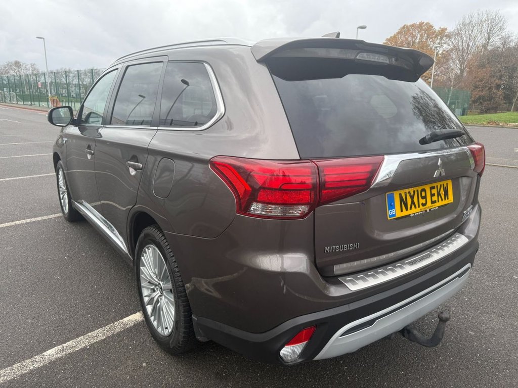 Used Mitsubishi Outlander 2019 for sale - 76900820: Photo 5