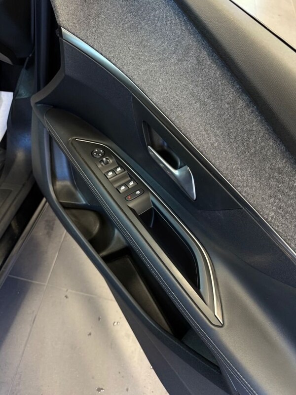 Used Peugeot 3008 2020 for sale - 76185364: Photo 16