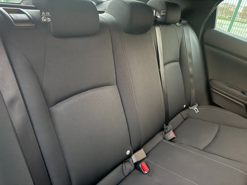 Used Honda Civic 2018 for sale - 76509880: Photo 14