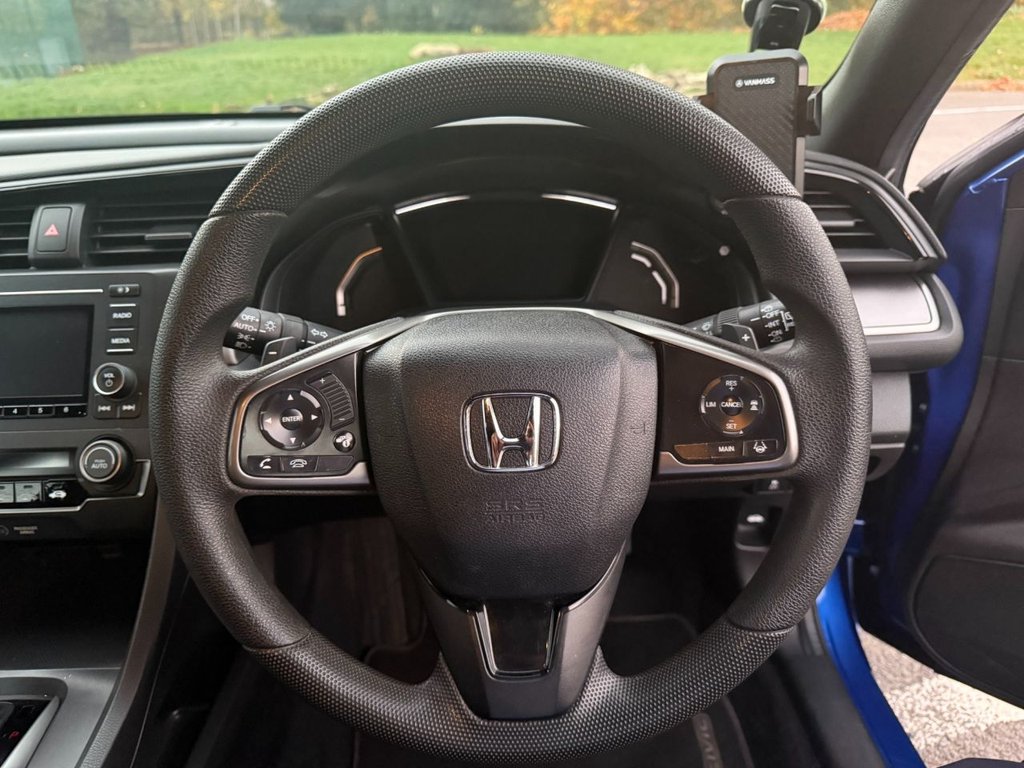 Used Honda Civic 2018 for sale - 76509880: Photo 17