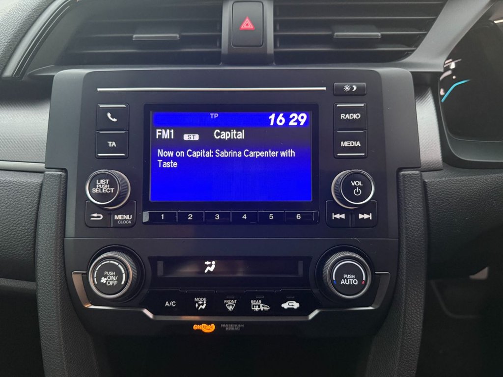 Used Honda Civic 2018 for sale - 76509880: Photo 19