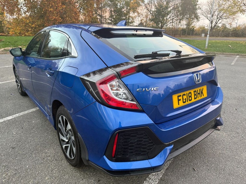 Used Honda Civic 2018 for sale - 76509880: Photo 5