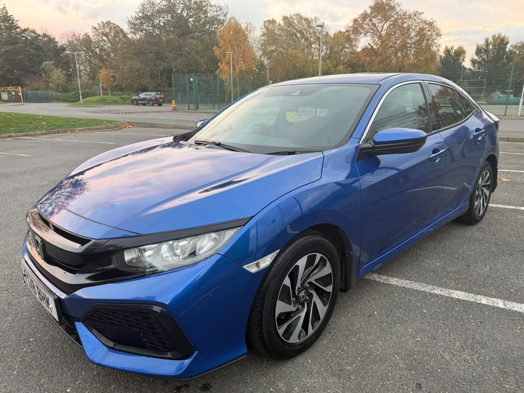 Used Honda Civic 2018 for sale - 76509880: Photo 7