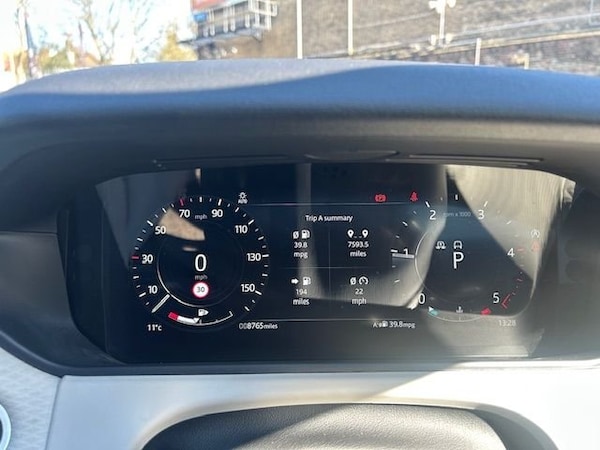 Used Land Rover Range Rover Velar 2022 for sale - 74065648: Photo 11