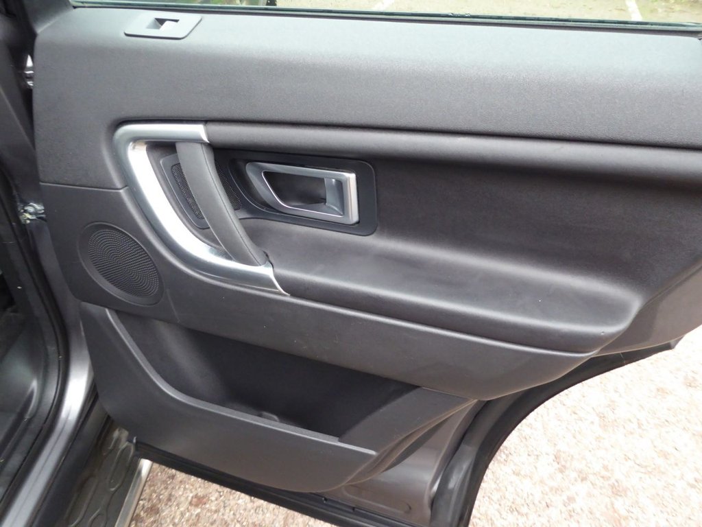 Used Land Rover Discovery Sport 2017 for sale - 76986134: Photo 23