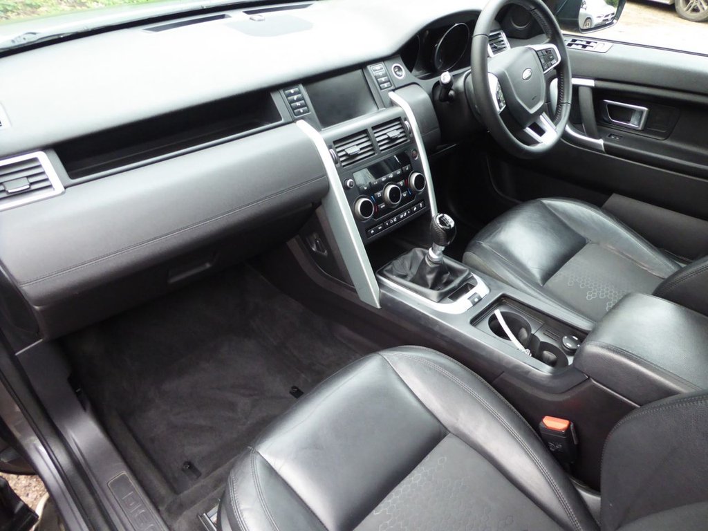 Used Land Rover Discovery Sport 2017 for sale - 76986134: Photo 3