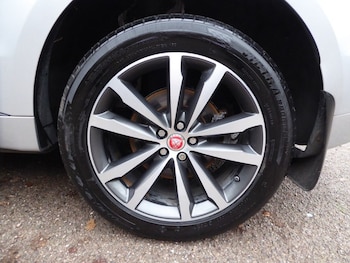 Used Jaguar F-Pace 2018 for sale - 79178287: Photo