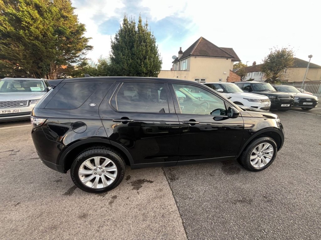 Used Land Rover Discovery Sport 2016 for sale - 76698216: Photo 7