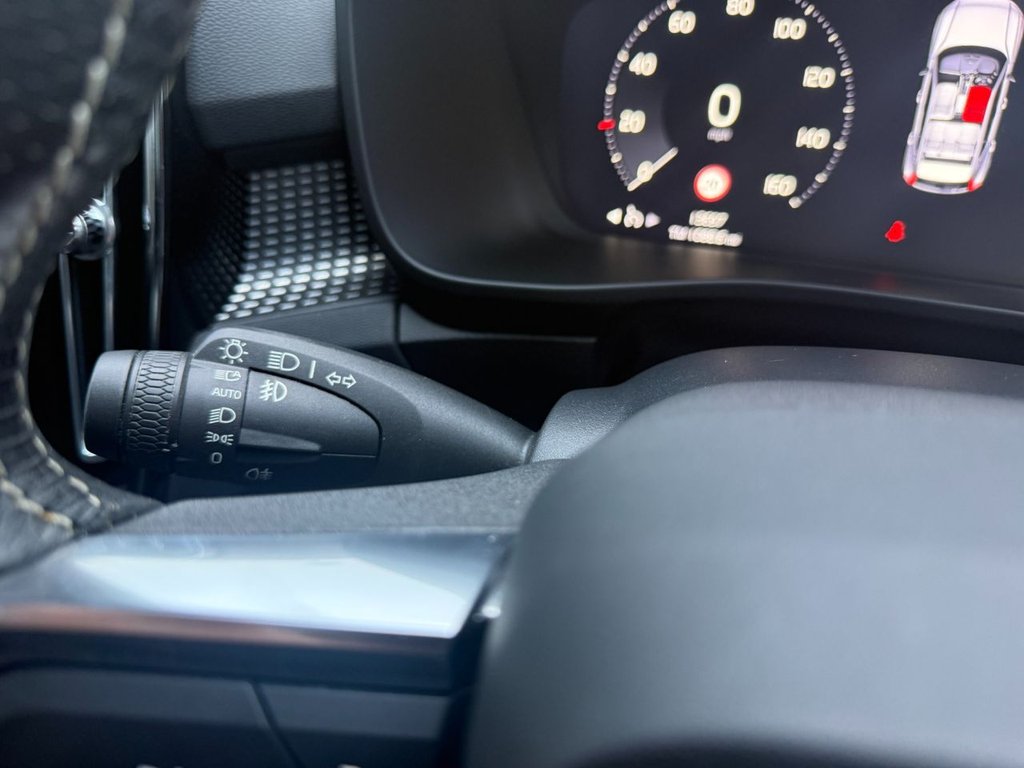 Used Volvo XC40 2019 for sale - 77498398: Photo 28