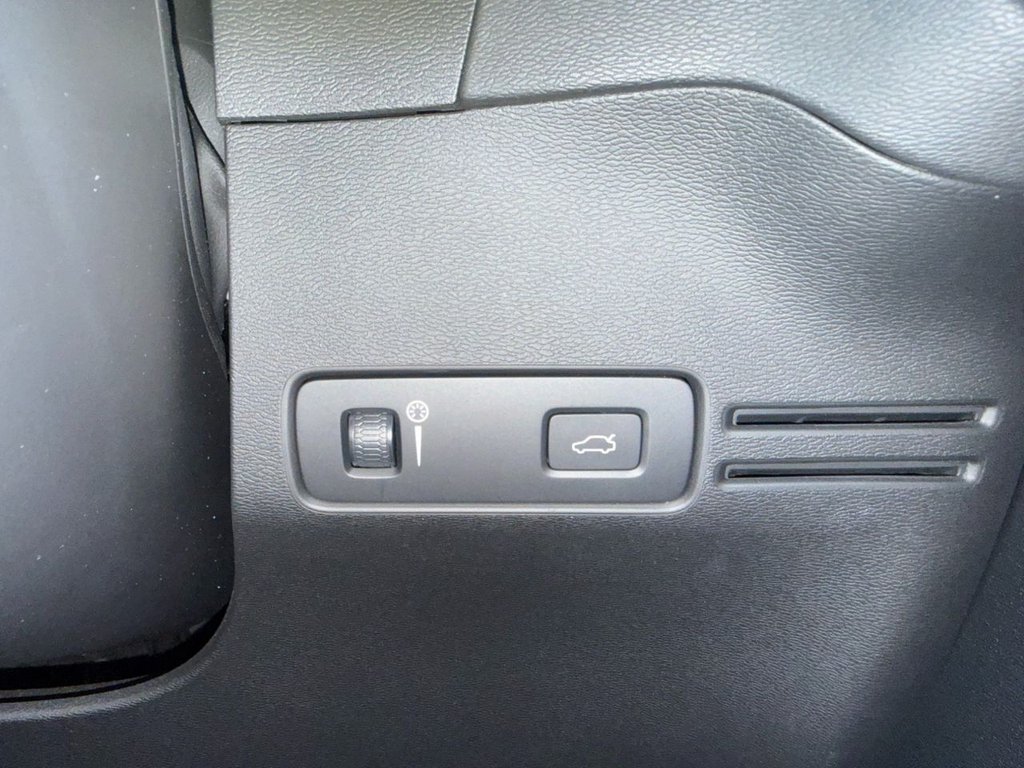 Used Volvo XC40 2019 for sale - 77498398: Photo 30