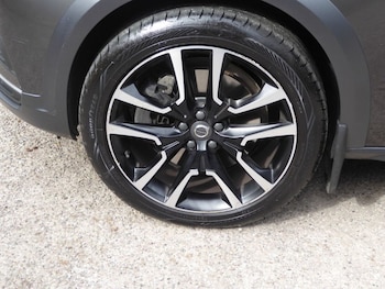 Used Volvo V90 2022 for sale - 77850399: Photo