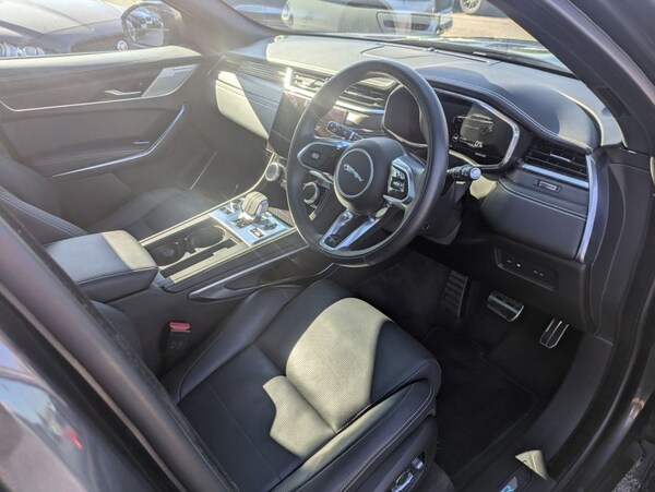 Used Jaguar F-Pace 2022 for sale - 74237617: Photo 12