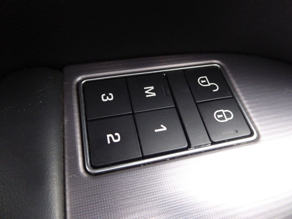 Used Land Rover Range Rover Sport 2017 for sale - 77507849: Photo 15