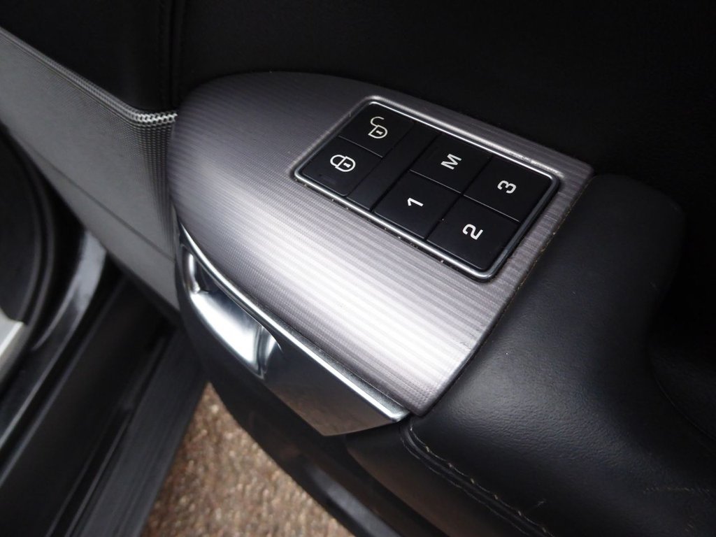 Used Land Rover Range Rover Sport 2017 for sale - 77507849: Photo 22