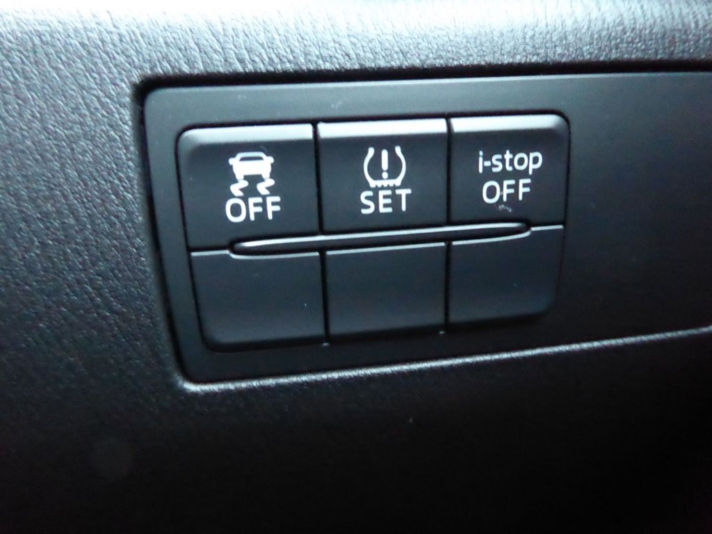 Used Mazda Mazda3 2016 for sale - 76910332: Photo 17