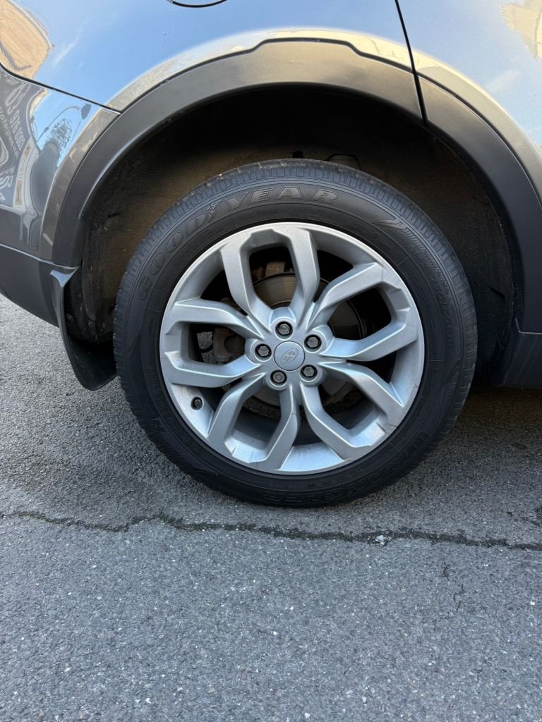 Used Land Rover Discovery Sport 2015 for sale - 76386618: Photo 12