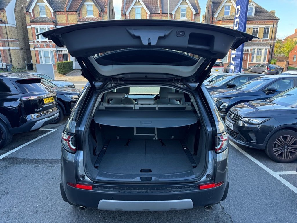 Used Land Rover Discovery Sport 2015 for sale - 76386618: Photo 14