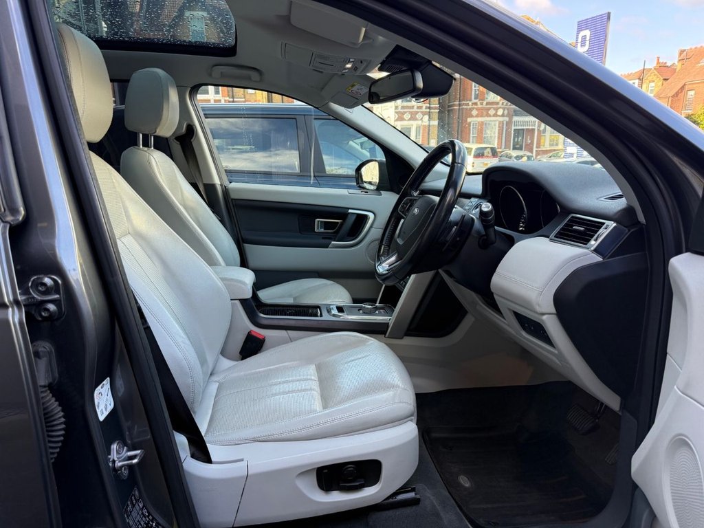 Used Land Rover Discovery Sport 2015 for sale - 76386618: Photo 21