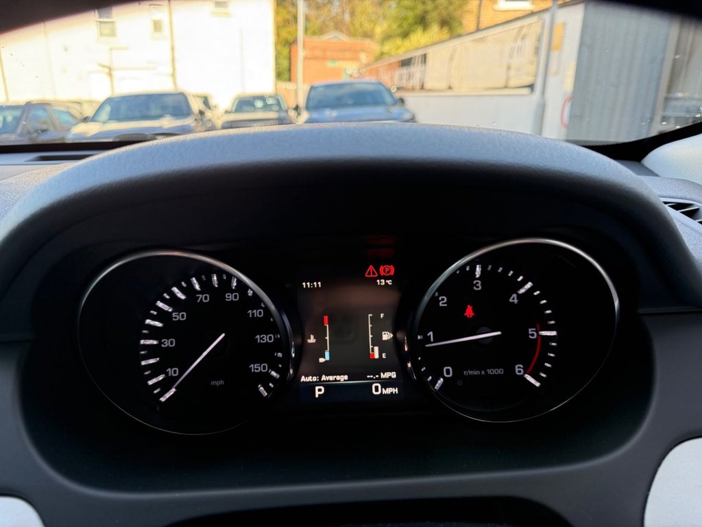 Used Land Rover Discovery Sport 2015 for sale - 76386618: Photo 28