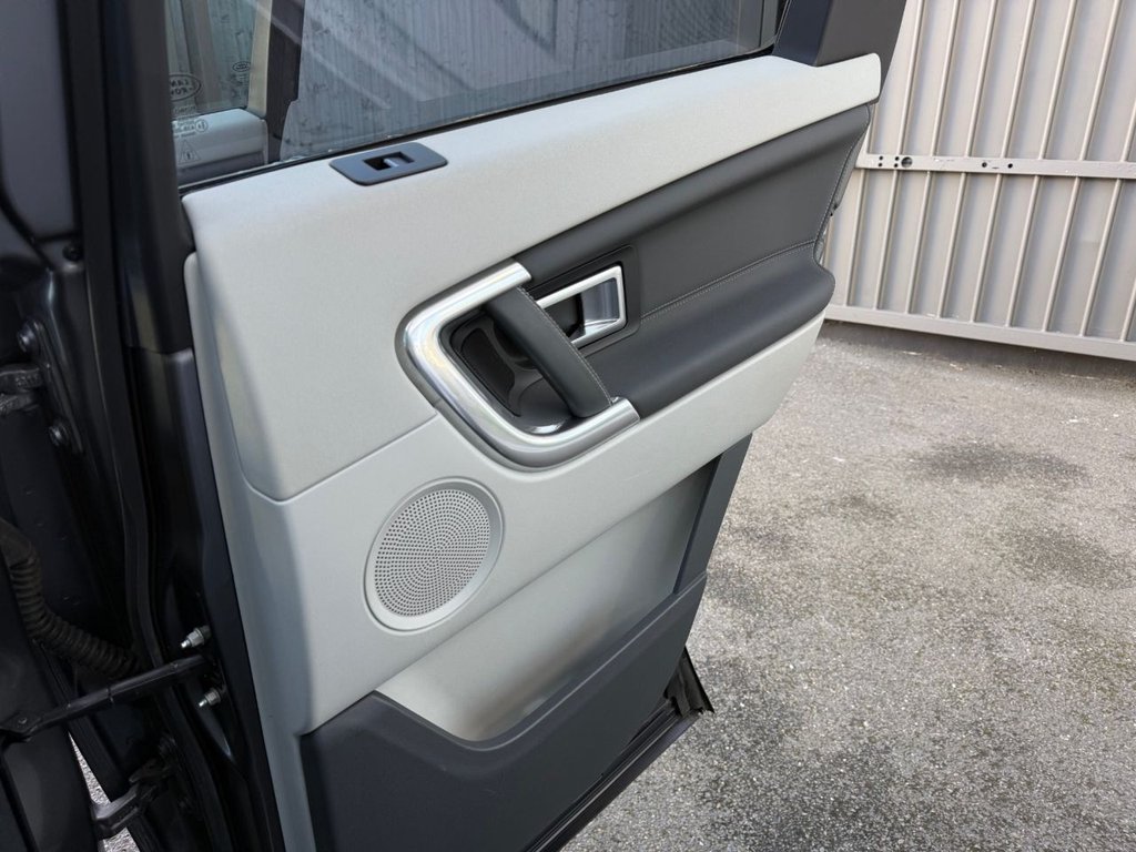 Used Land Rover Discovery Sport 2015 for sale - 76386618: Photo 43