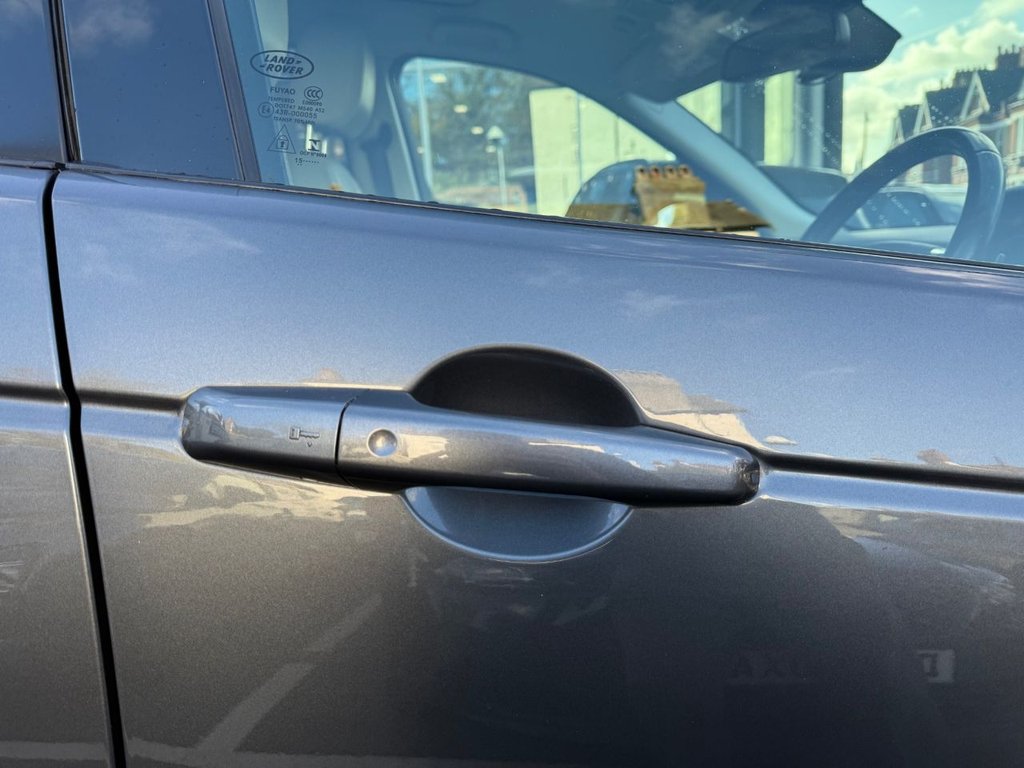 Used Land Rover Discovery Sport 2015 for sale - 76386618: Photo 9