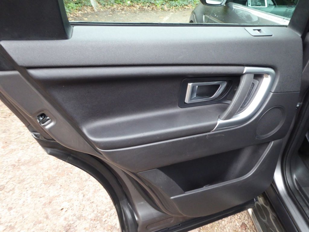 Used Land Rover Discovery Sport 2017 for sale - 77733891: Photo 19