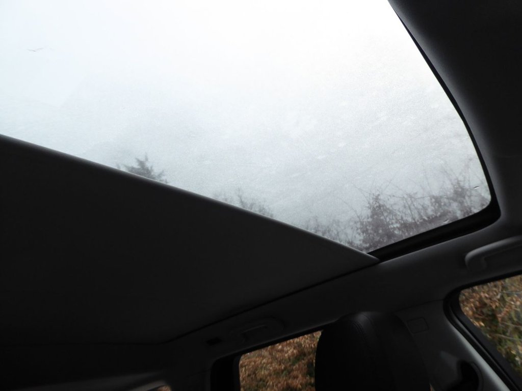 Used Land Rover Discovery Sport 2017 for sale - 77733891: Photo 47