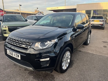 Used Land Rover Discovery Sport 2016 for sale - 75937668: Photo