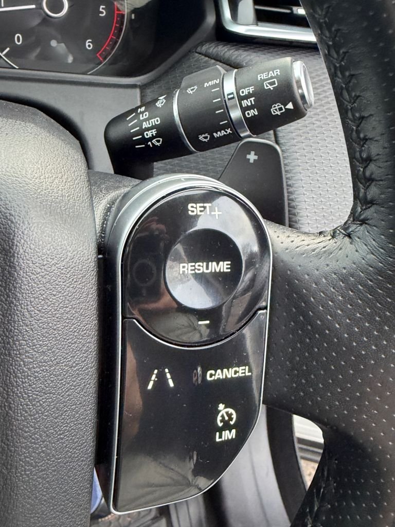 Used Land Rover Range Rover Velar 2018 for sale - 76724880: Photo 17