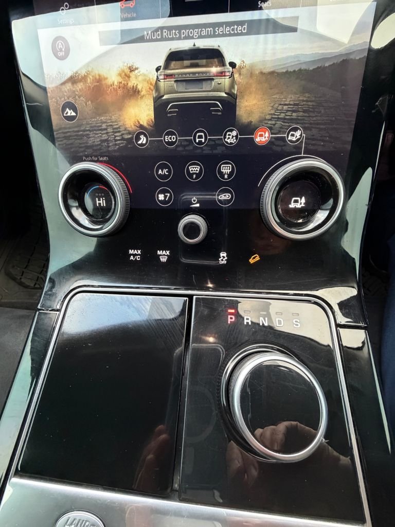 Used Land Rover Range Rover Velar 2018 for sale - 76724880: Photo 21