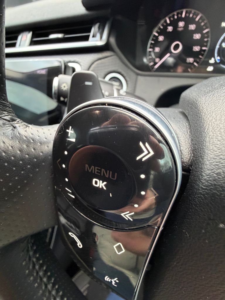 Used Land Rover Range Rover Velar 2018 for sale - 76724880: Photo 24