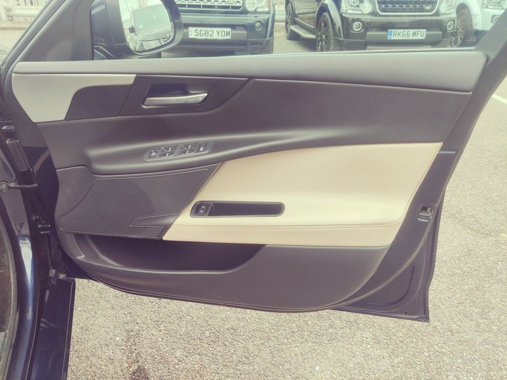 Used Jaguar XE 2016 for sale - 75359511: Photo 11