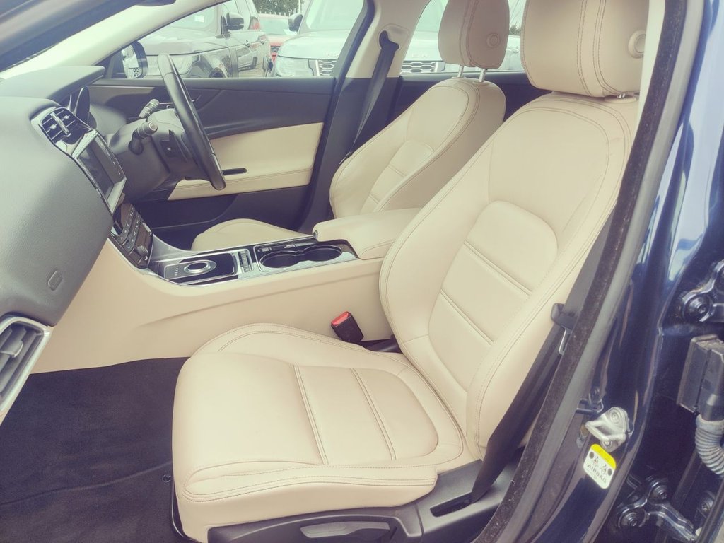 Used Jaguar XE 2016 for sale - 75359511: Photo 16